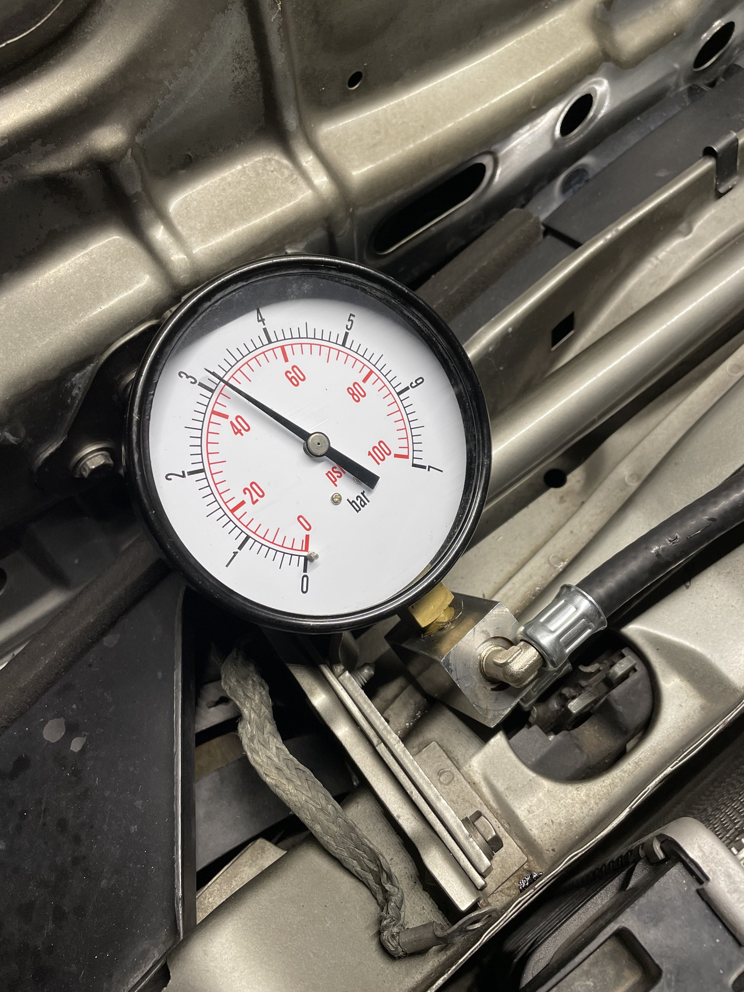 Fuel Pressure Gauge